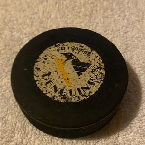 Pittsburgh Penguins NHL Vintage Hockey Puck